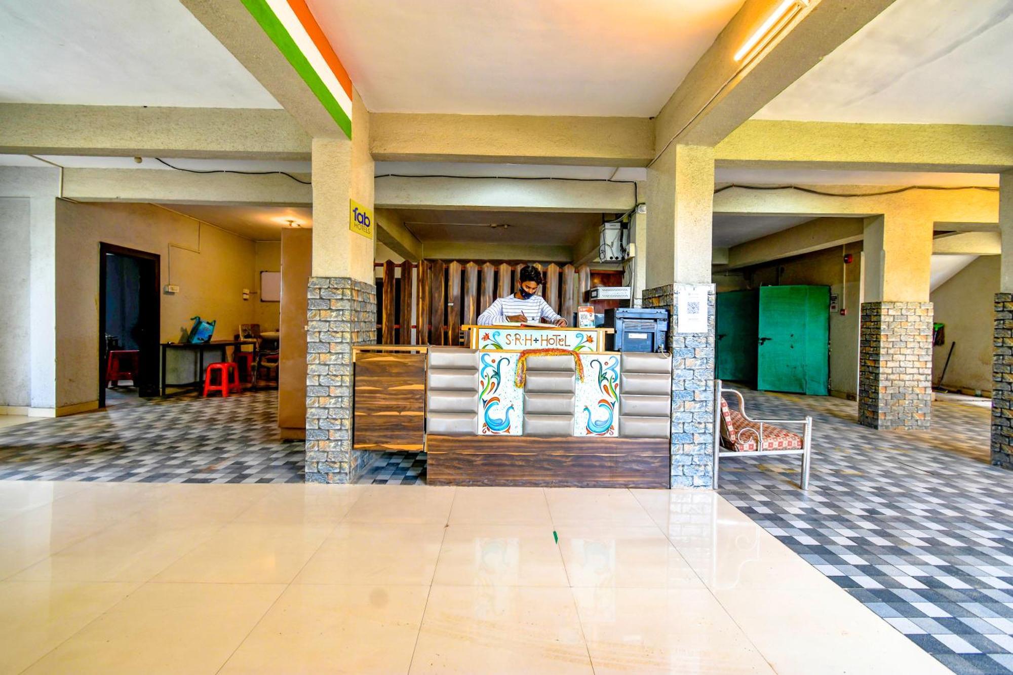 Hotel Fabexpress Srh - Nr Butterfly Park - Hinjawadi Extérieur photo